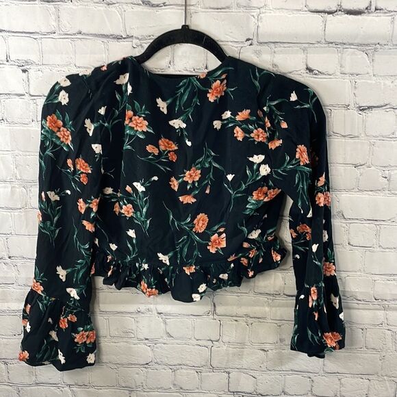 🦅 American Eagle Tie Front Top - Size XS - Picture 6 of 6